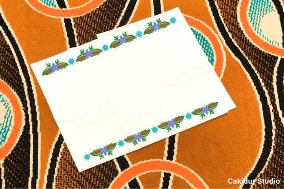 Cyan Flowers Border